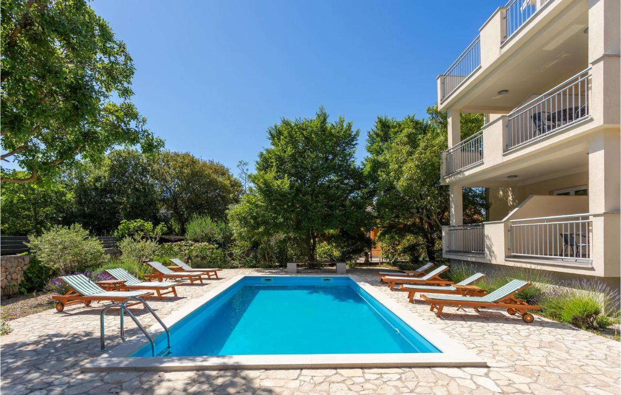 Beautiful Apartment In Pinezici With Wifi Kültér fotó